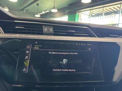 Used 2021 Audi e-tron Premium w/ Convenience Plus Package image 19