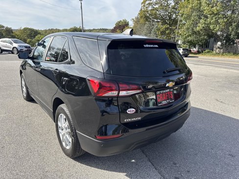 Used 2023 Chevrolet Equinox LS image 3