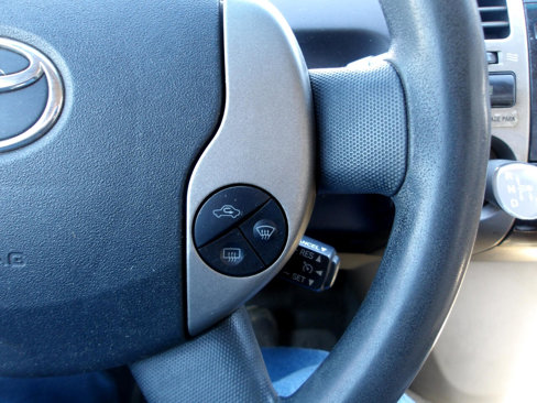 Used 2005 Toyota Prius Two image 17