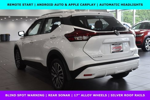Used 2021 Nissan Kicks SV image 10