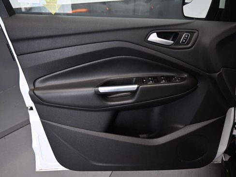 Used 2017 Ford C-MAX SE image 9