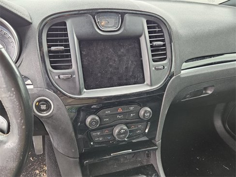 Used 2022 Chrysler 300 S image 18