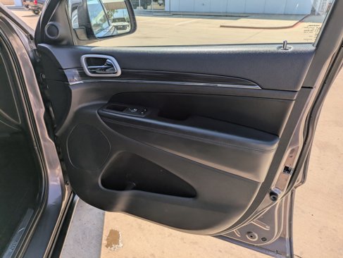 Used 2021 Jeep Grand Cherokee Limited image 30