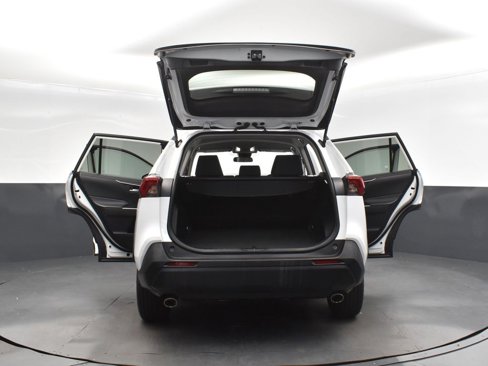 Used 2022 Toyota RAV4 XLE image 52