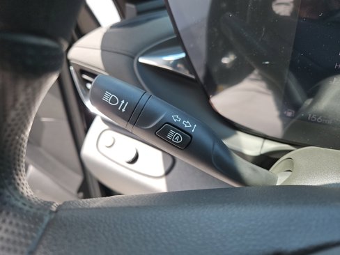 New 2025 Buick Envista Preferred image 23