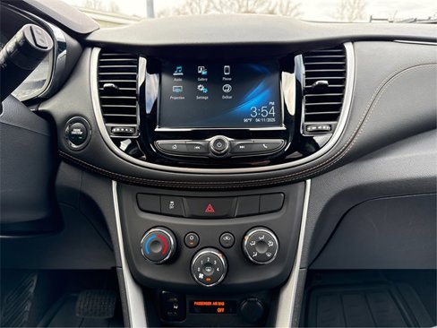 Used 2017 Chevrolet Trax LT w/ LT Convenience Package image 15