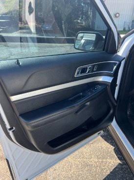 Used 2017 Ford Explorer XLT image 5