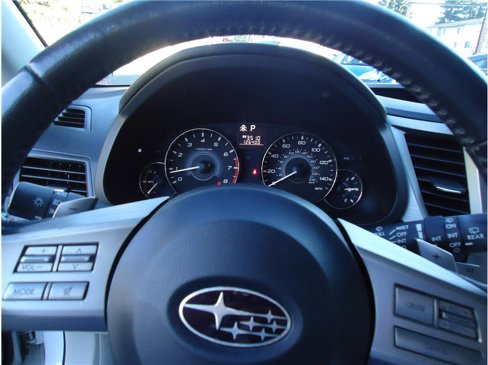 Used 2010 Subaru Outback 2.5i Premium image 22