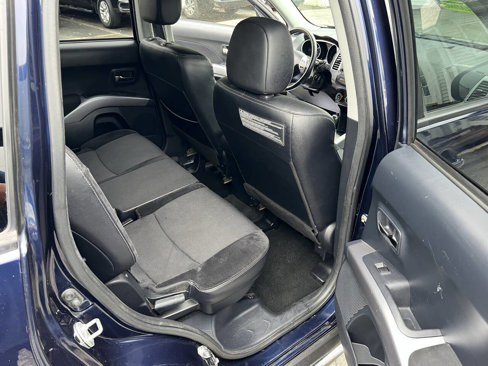 Used 2012 Mitsubishi Outlander SE image 21
