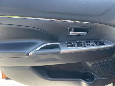 Used 2022 Mitsubishi Outlander Sport SE image 9