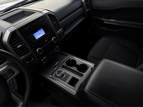 Used 2018 Ford Expedition XLT image 15