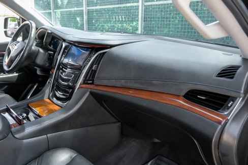 Used 2016 Cadillac Escalade Luxury image 15