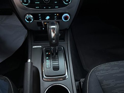 Used 2010 Ford Fusion SE image 22