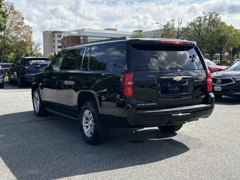 Used 2016 Chevrolet Suburban LT w/ Luxury Package image 6