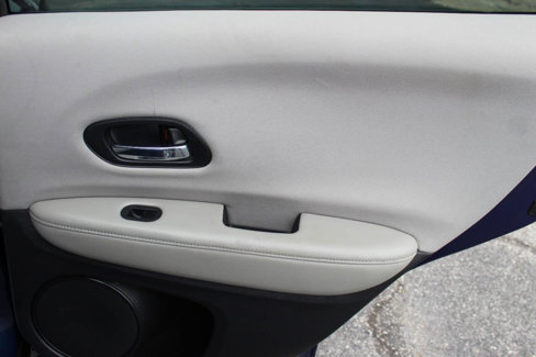 Used 2017 Honda HR-V LX image 13