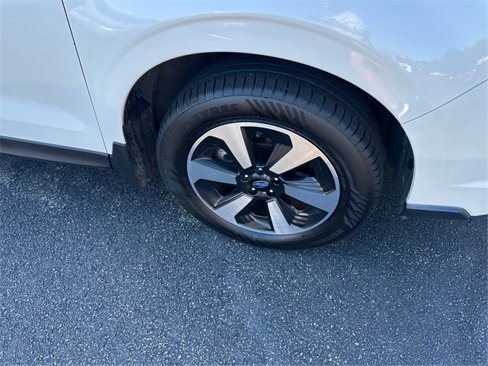 Used 2017 Subaru Forester 2.5i Limited image 12