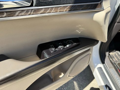 Used 2017 Lincoln MKX Reserve w/ Enhanced Security Package image 18