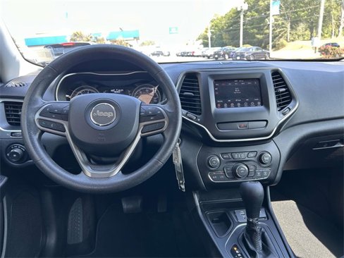 Used 2019 Jeep Cherokee Latitude w/ Popular Appearance Group image 13