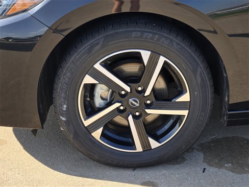 Used 2024 Nissan Sentra SV image 27