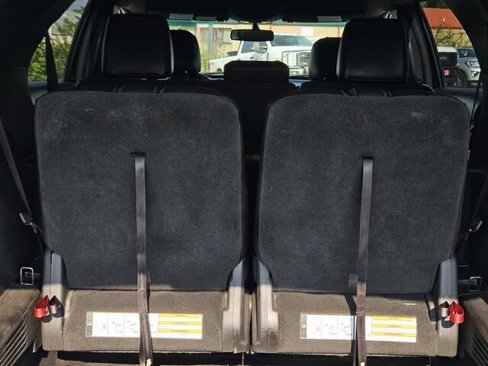 Used 2013 Ford Explorer XLT image 11