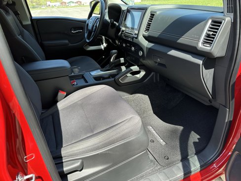Used 2022 Nissan Frontier SV image 42