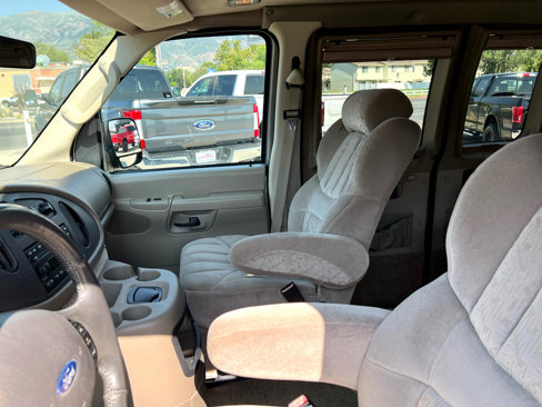 Used 2003 Ford E-150 and Econoline 150 image 16