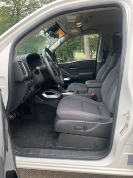 Used 2024 Nissan Frontier SV w/ SV Convenience Package image 9