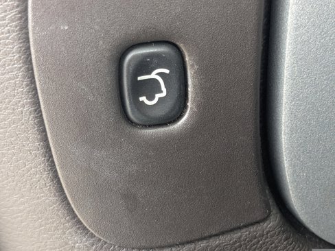 Used 2014 Jeep Cherokee Trailhawk w/ Comfort/Convenience Group image 11