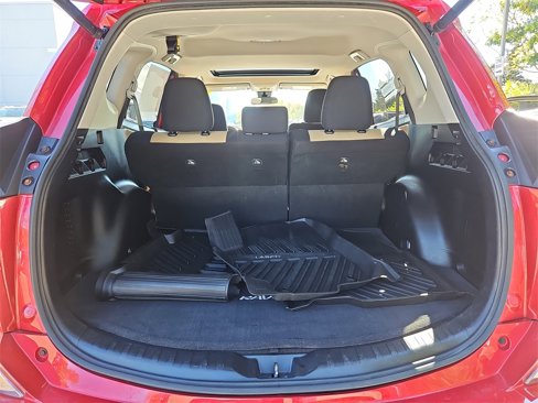 Used 2017 Toyota RAV4 XLE image 28