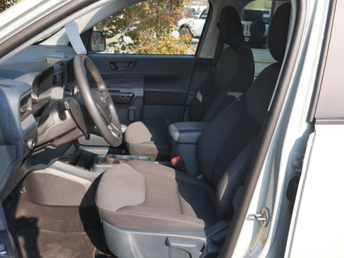 Certified 2024 Ford Maverick XL image 3