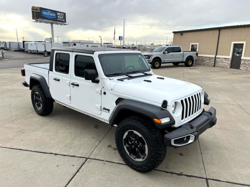 Used 2023 Jeep Gladiator Sport image 7