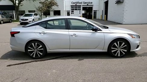 Used 2022 Nissan Altima 2.5 SR image 10