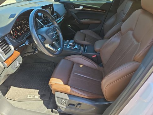 Used 2019 Audi Q5 2.0T Premium Plus w/ Premium Plus Package image 16