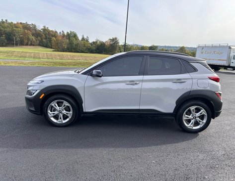 Used 2023 Hyundai Kona SEL image 4
