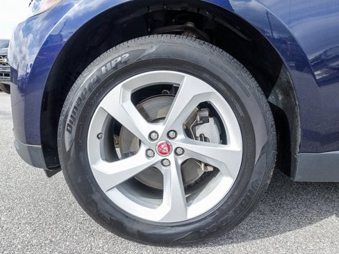 Used 2018 Jaguar F-PACE Premium image 16