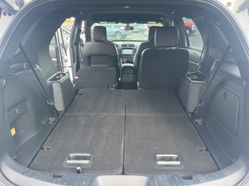 Used 2018 Ford Explorer XLT w/ Equipment Group 202A image 14