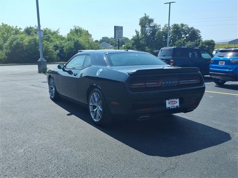 Used 2023 Dodge Challenger GT image 2