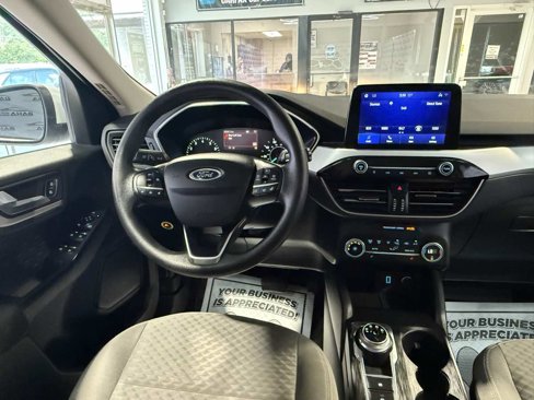Used 2020 Ford Escape SE image 26
