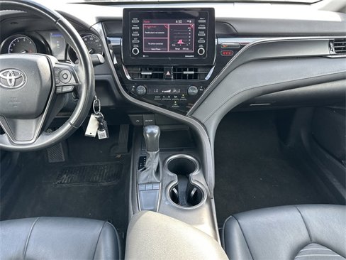 Used 2023 Toyota Camry SE image 13