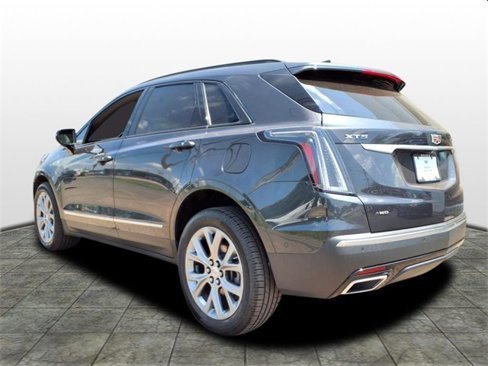 Certified 2021 Cadillac XT5 Sportv image 3