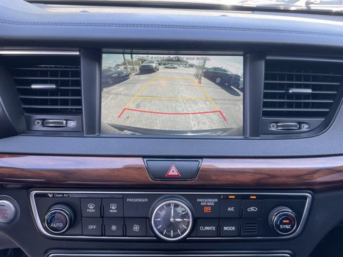 Used 2017 Kia Cadenza Premium w/ Luxury Package image 22