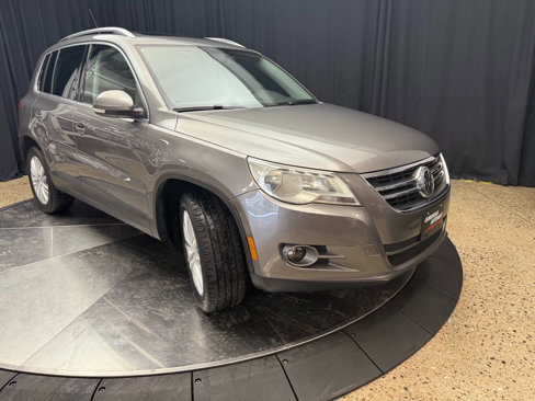 Used 2010 Volkswagen Tiguan SEL image 11