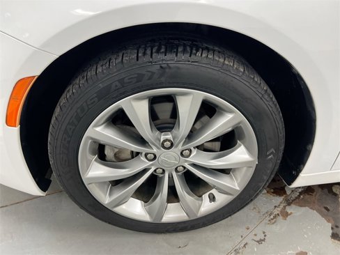 Used 2016 Chrysler 200 S image 25