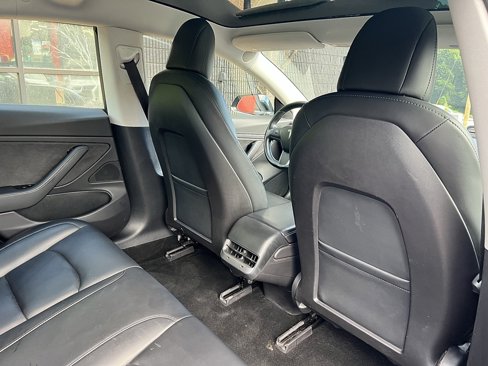 Used 2018 Tesla Model 3 Mid Range image 31