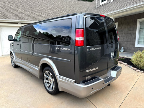 Used 2017 GMC Savana 2500 image 4