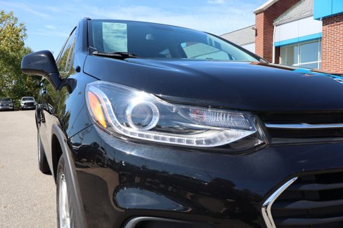 Used 2020 Chevrolet Trax LT w/ LT Convenience Package image 3