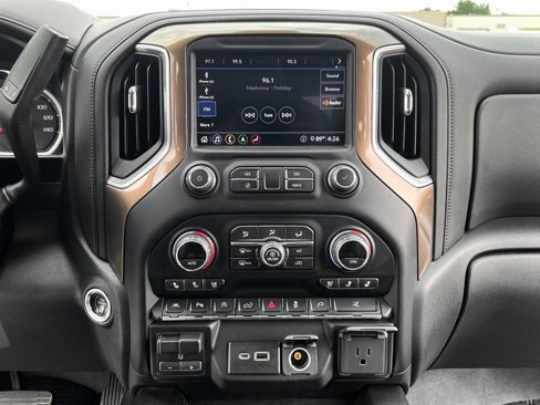 Used 2020 Chevrolet Silverado 1500 High Country image 27