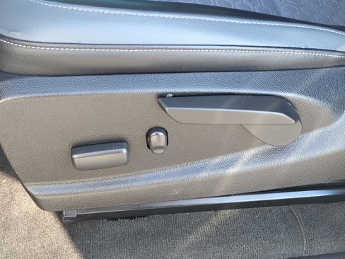 Used 2018 Chevrolet Colorado Z71 image 17