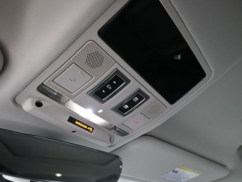 Used 2024 Land Rover Defender 110 S image 22