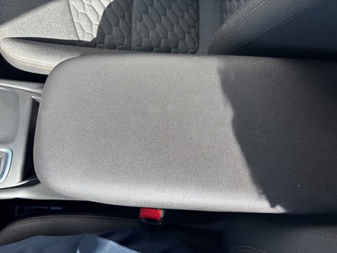 Certified 2020 Chevrolet Equinox LT w/ Driver Convenience Package image 26